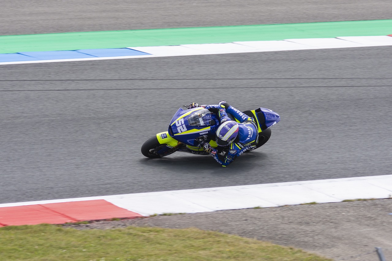 17岁273天，卡尔是拜仁队史德甲单场传射建功最年轻的球员